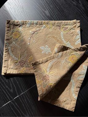 Crate&Barrel Cotton Taupe Embroidered Placemats 4